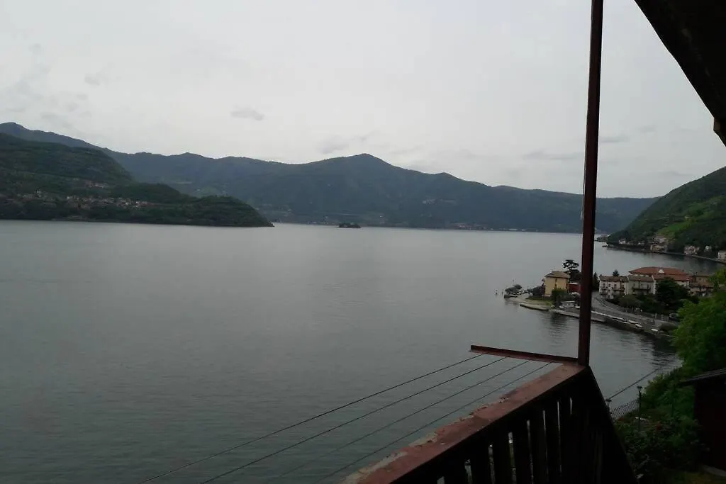 Apartment Appartamento Sul Lago D'Iseo Tavernola Bergamasca Italy